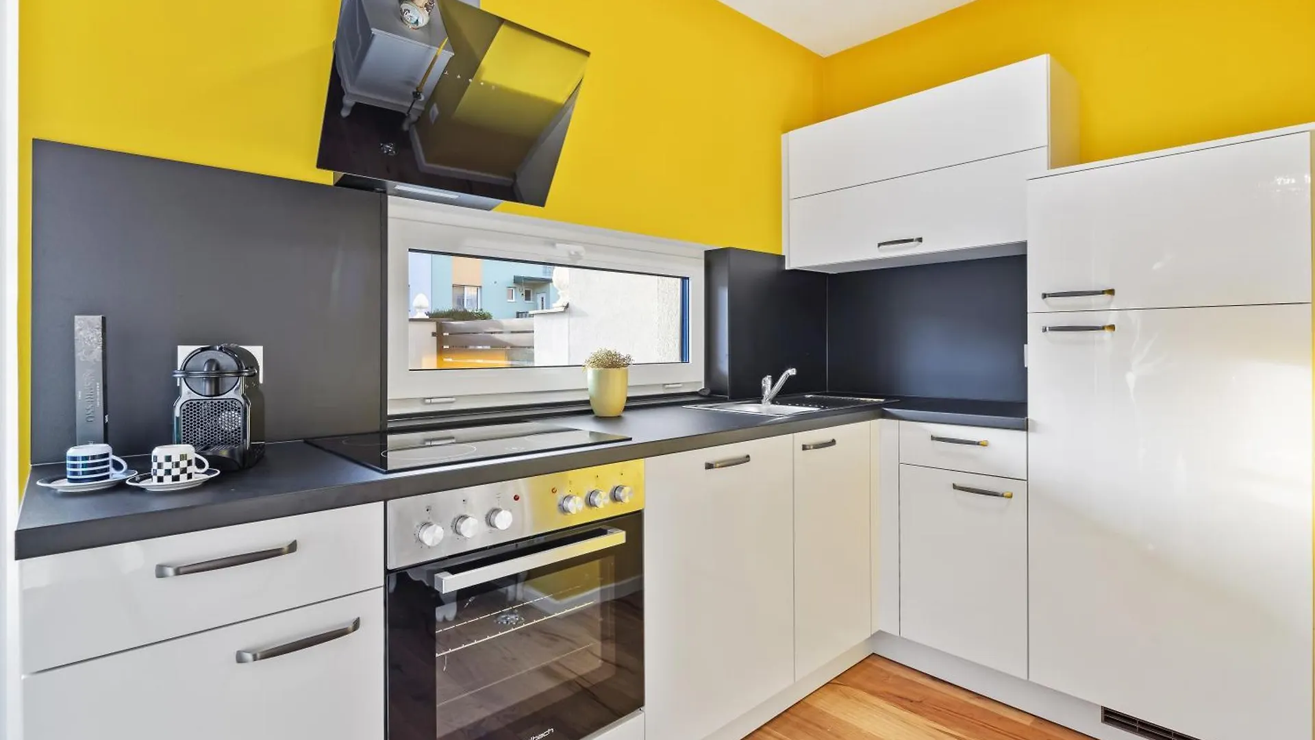 Yellow Suite - Whirlpool Garden - Free Parking - Wifi Vienna Austria