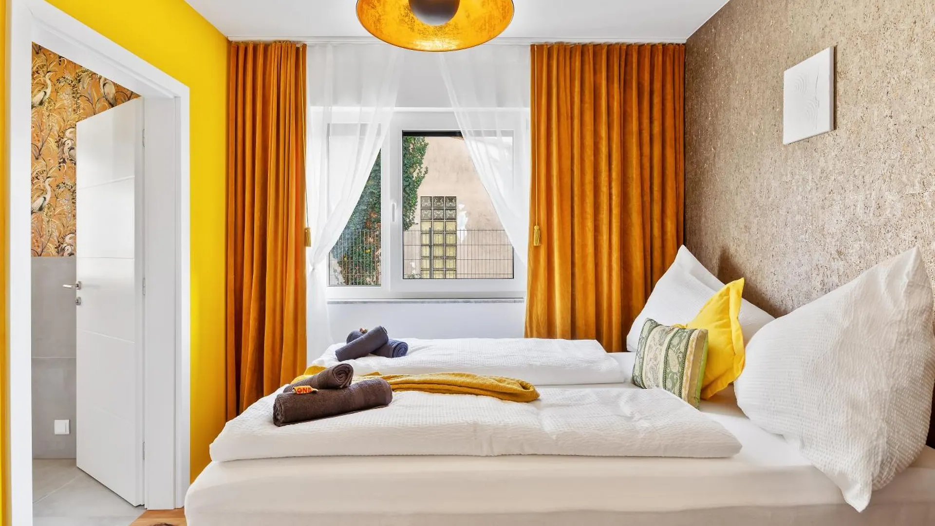 Apartment Yellow Suite - Whirlpool Garden - Free Parking - Wifi Vienna Austria
