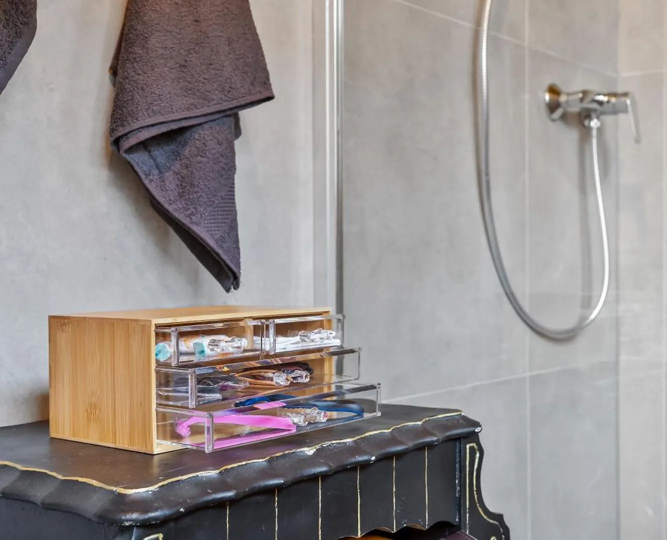 Yellow Suite - Whirlpool Garden - Free Parking - Wifi Vienna 0*,  Austria